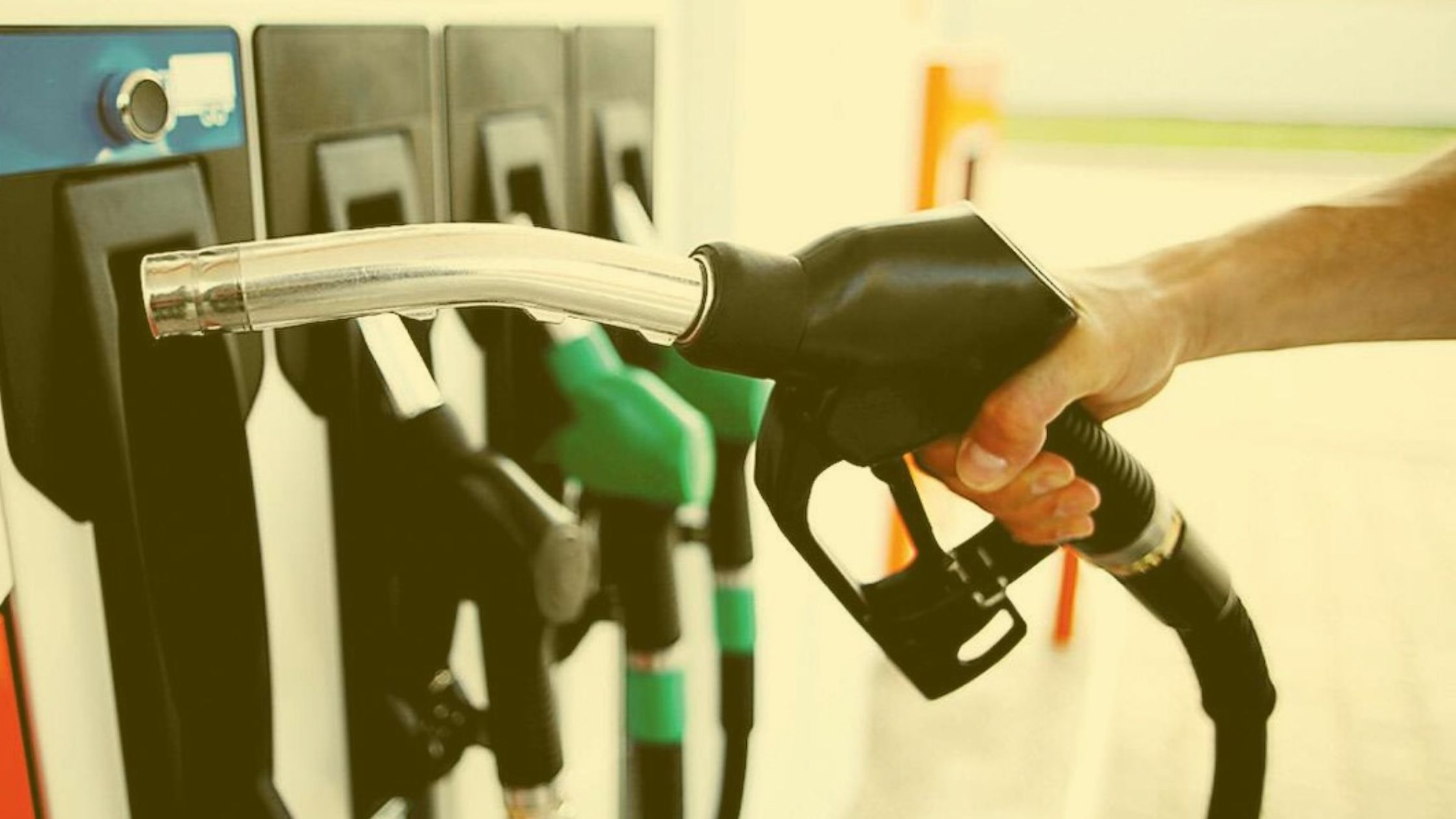 Fuel Prices Today (April 18): Is Petrol More Expensive in Your City? Discover